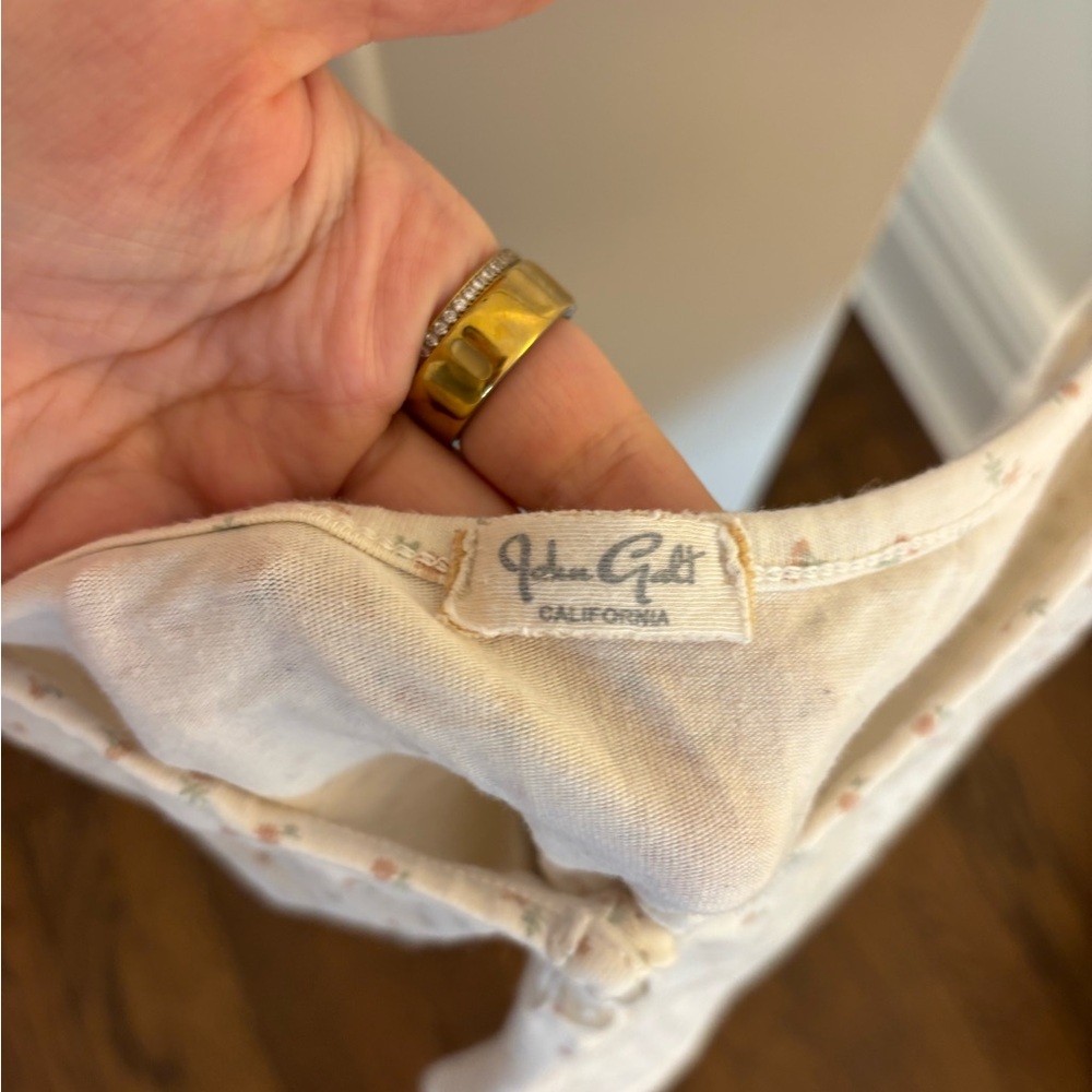 Brandy Melville Cream Floral Cropped Cami - Picture 3 of 3